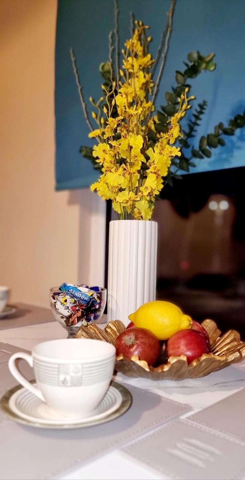 Central Winchester Serviced Apartments Bagian luar foto